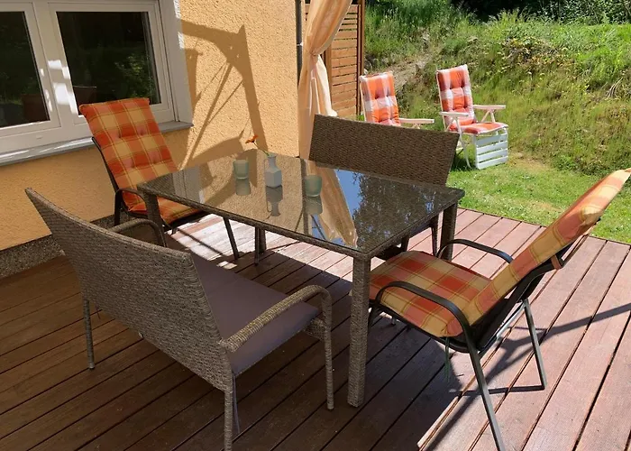 Ferienhaus Relax - Modernes Haus auf großem Grundstück im Grünen