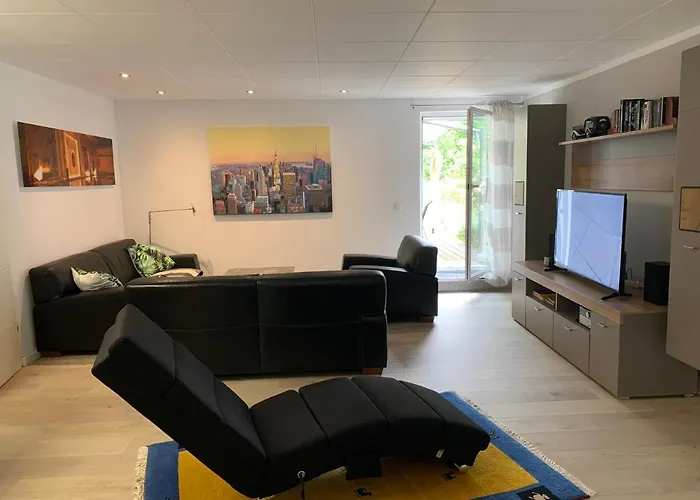 Ferienhaus Relax - Modernes Haus auf großem Grundstück im Grünen