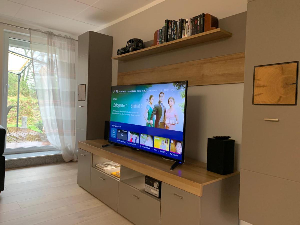 Relax - Modernes Haus Auf Grossem Grundstueck Im Gruenen